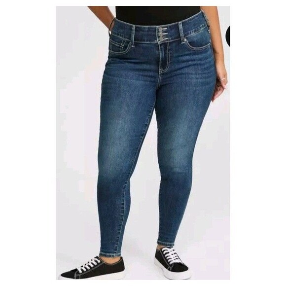 Torrid Women's Jegging Super Soft High-rise Jeans Size 18 26-in Inseam - Picture 1 of 9